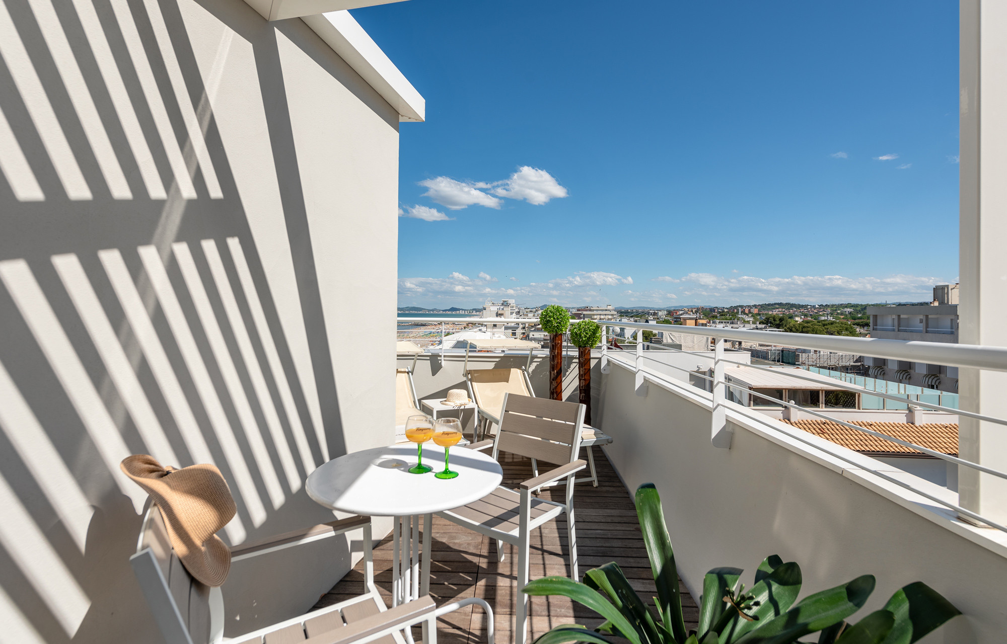 media.Slide_SkyRoom_Superior_2Hotel_Commodore_Riccione