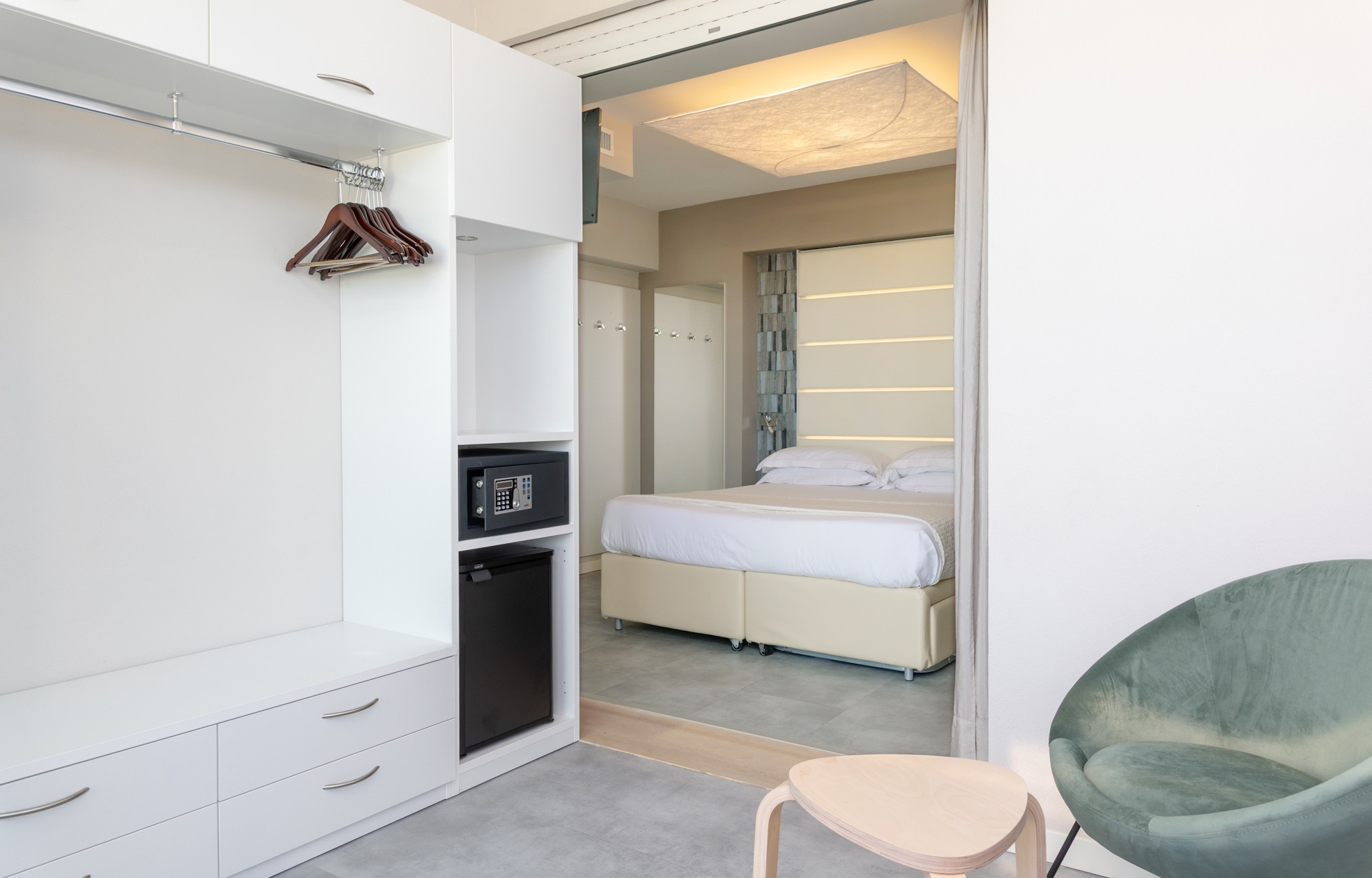 media.gallery-skyroom-3